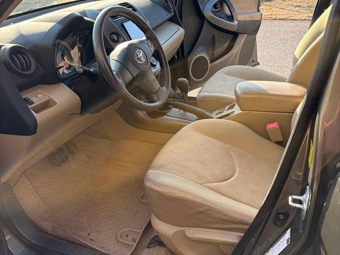 Used 2010 Toyota RAV4 4WD image 10