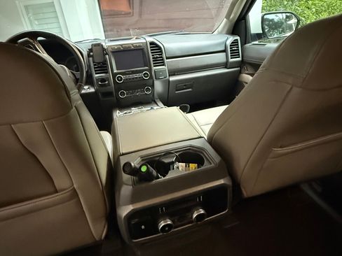 Used 2019 Ford Expedition Max XLT w/ Equipment Group 201A RWD image 5