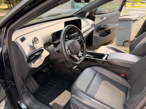 Used 2023 Volkswagen ID.4 Pro S Plus AWD/4WD image 15