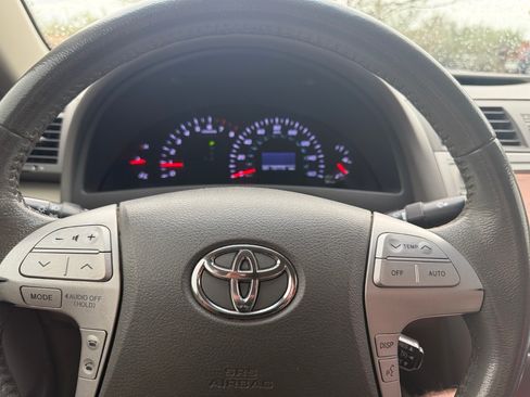 Used 2011 Toyota Camry XLE image 15