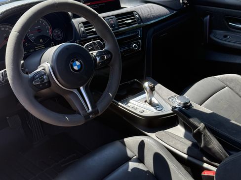 Used 2019 BMW M4 CS w/ Executive Package RWD image 10