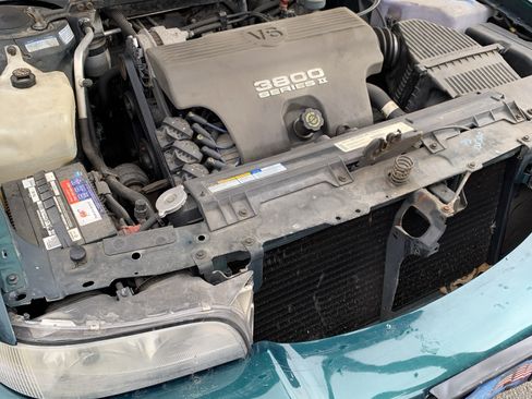 Used 1998 Buick Le Sabre Custom image 6