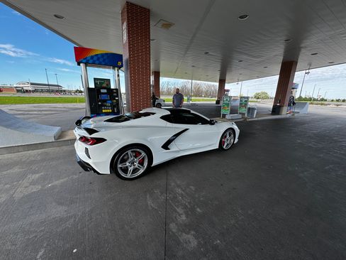 Used 2024 Chevrolet Corvette Stingray Preferred Cpe w/ Z51 Performance Package image 1