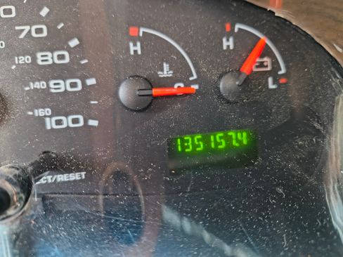 Used 2004 Ford E-150 and Econoline 150 RWD image 14