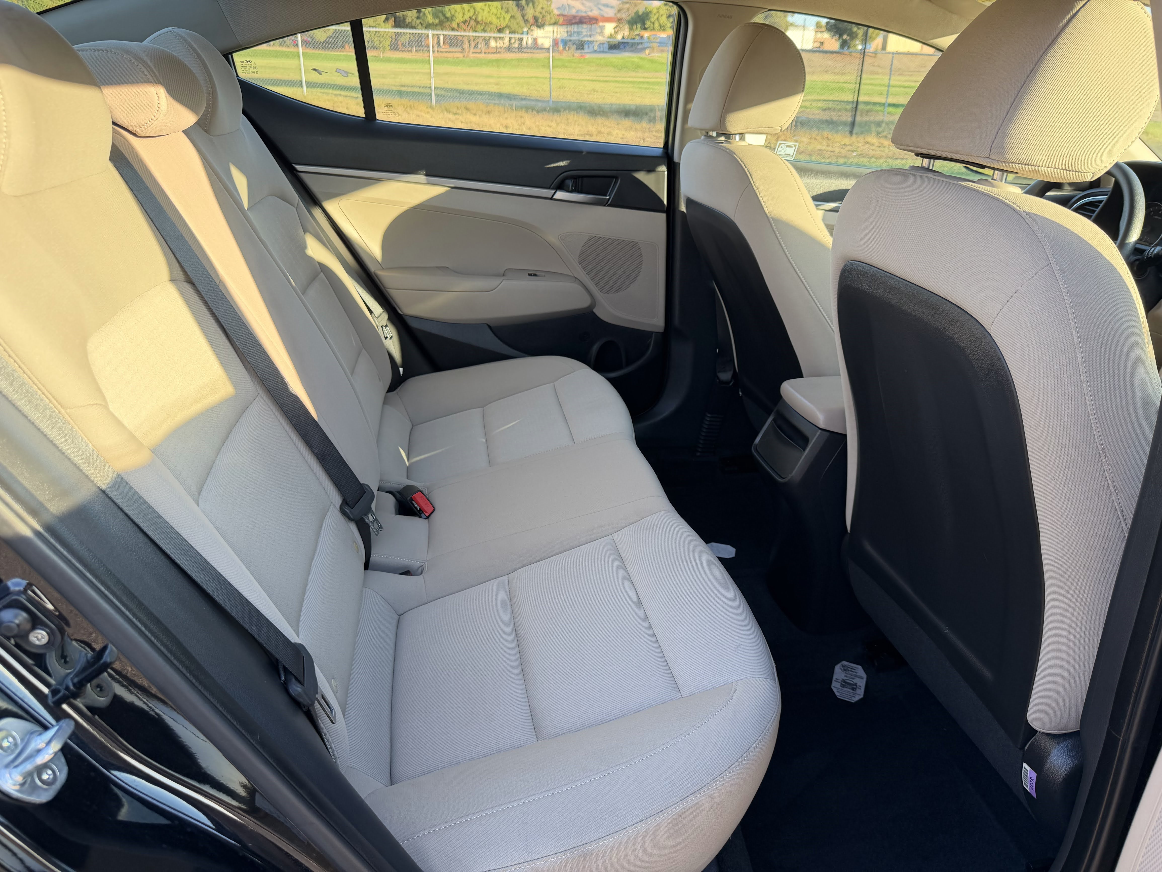 Used 2017 Hyundai Elantra SE FWD image 12