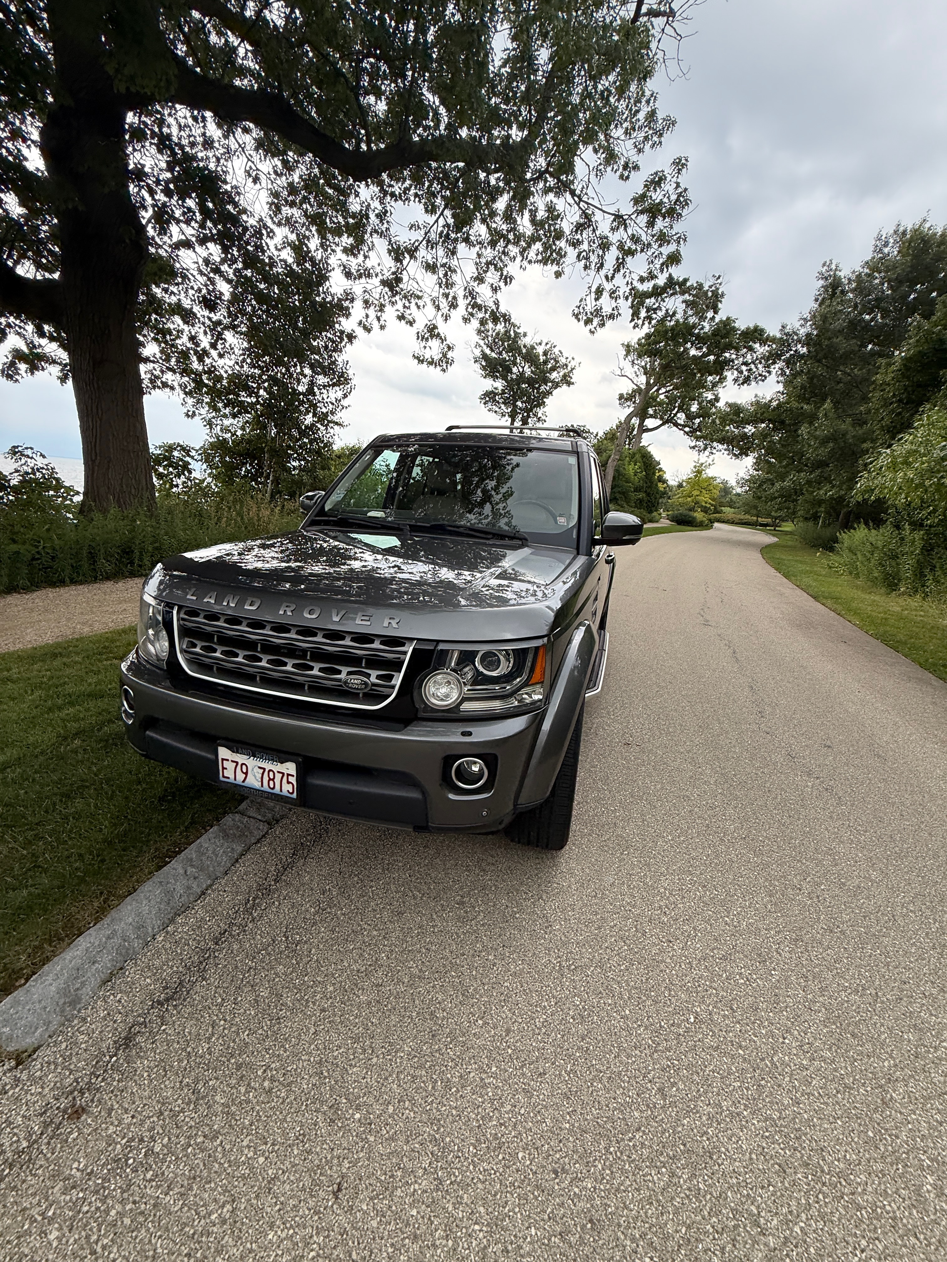 Used 2015 Land Rover LR4 HSE AWD/4WD image 5
