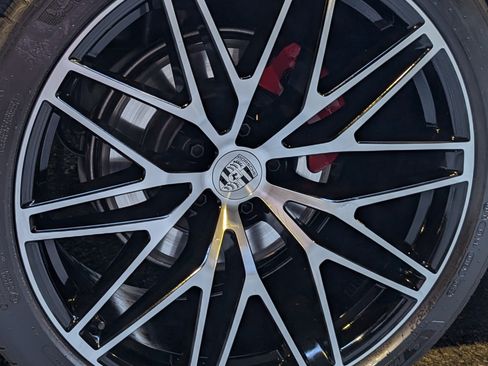 Used 2023 Porsche Macan S image 27