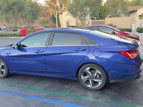 Used 2023 Hyundai Elantra Limited FWD image 5