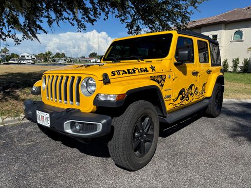 Used 2020 Jeep Wrangler Unlimited Sahara w/ Safety Group AWD/4WD image 2