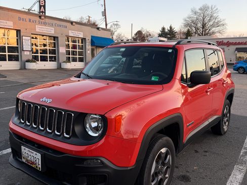 Used 2018 Jeep Renegade Sport w/ Power & Air Group image 1