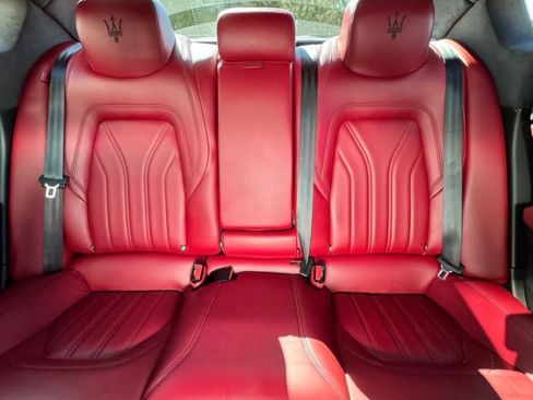 Used 2016 Maserati Quattroporte GTS RWD image 16
