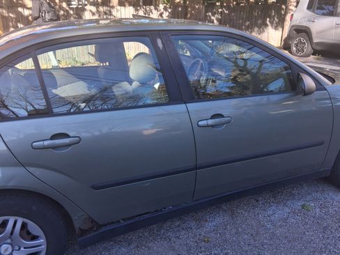 Used 2005 Chevrolet Malibu w/ Preferred Equipment Group image 2