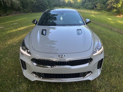Used 2020 Kia Stinger GT1 image 12