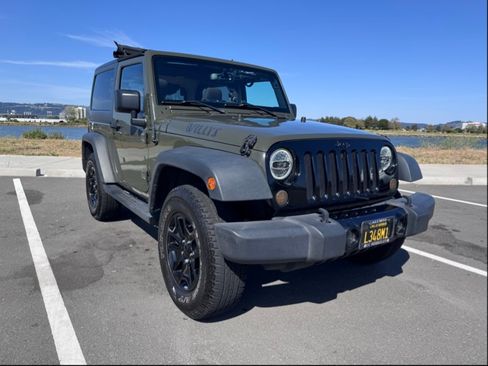 Used 2015 Jeep Wrangler Sport AWD/4WD image 11
