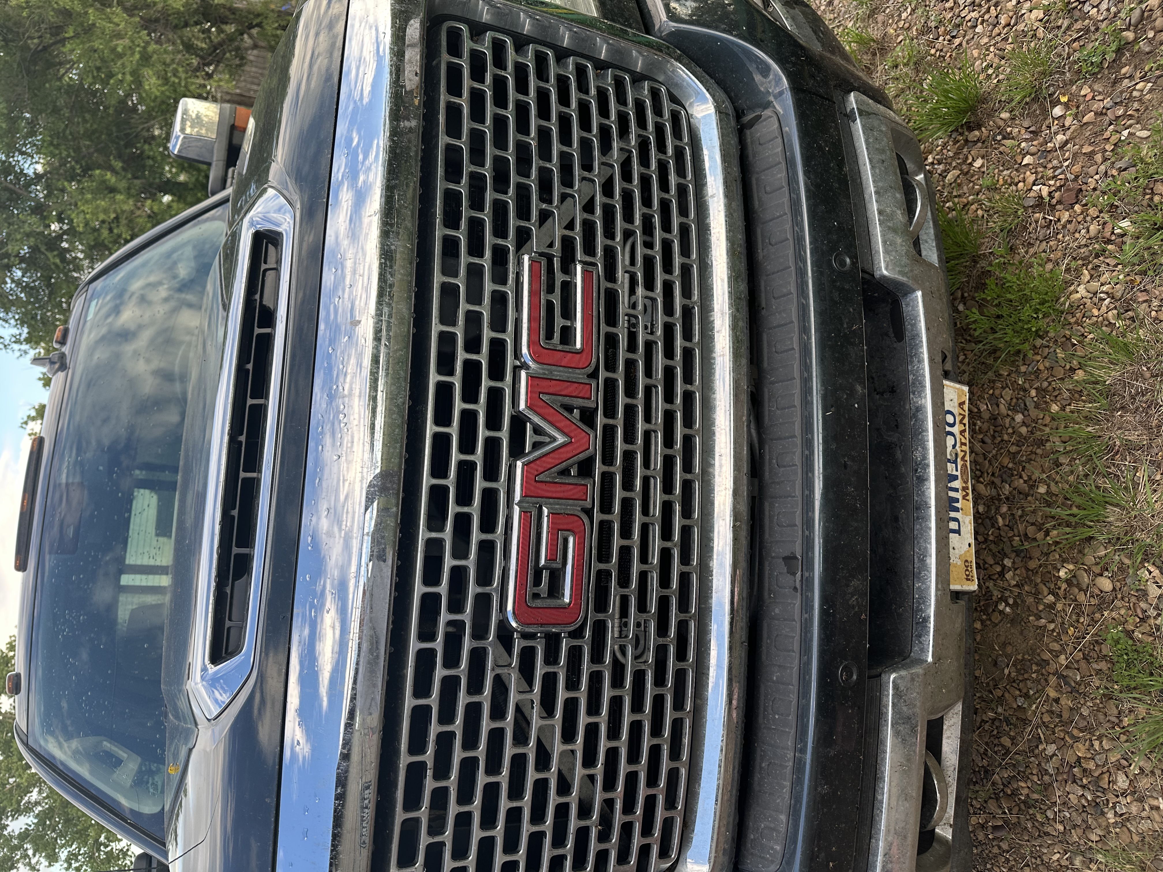Used 2017 GMC Sierra 2500 Denali w/ Duramax Plus Package AWD/4WD image 9