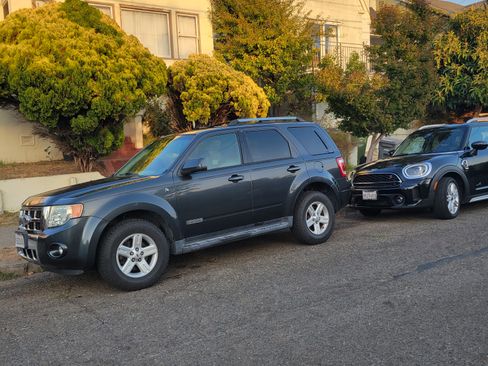 Used 2008 Ford Escape 2WD Hybrid image 4