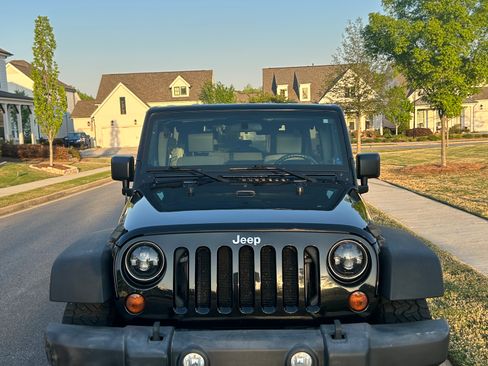Used 2010 Jeep Wrangler Unlimited Sport AWD/4WD image 1