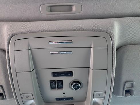 Used 2020 Chevrolet Tahoe Premier RWD image 14