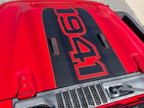 Used 2020 Jeep Gladiator Sport w/ Quick Order Package 24S image 5