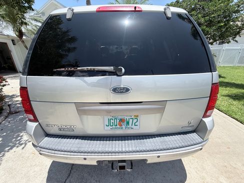 Used 2003 Ford Explorer Limited AWD/4WD image 4