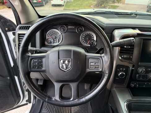 Used 2018 RAM 3500 Big Horn w/ Sport Appearance Group image 13