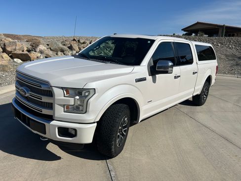 Used 2016 Ford F150 Platinum w/ Equipment Group 701A Luxury AWD/4WD image 2