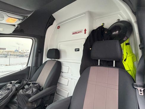 Used 2021 Mercedes-Benz Sprinter 2500 image 5