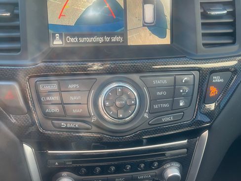 Used 2020 Nissan Pathfinder SL image 14