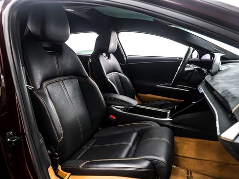 Used 2022 Lucid Air Grand Touring image 12