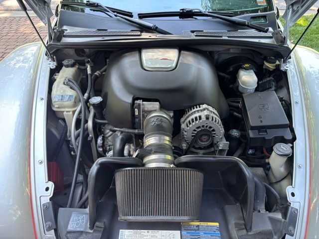 Used 2005 Chevrolet SSR w/ Preferred Equipment Group RWD image 11