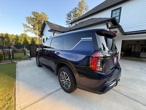 Used 2025 Nissan Armada Platinum AWD/4WD image 6