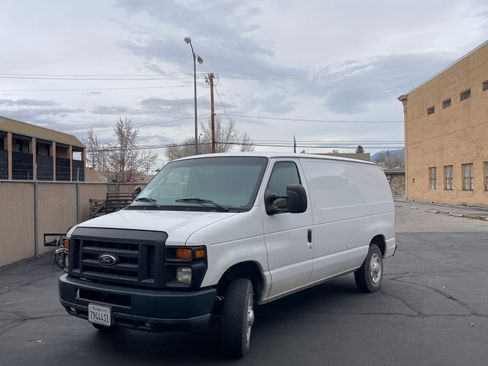 Used 2014 Ford E-150 and Econoline 150 image 9