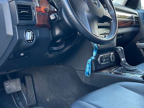 Used 2010 Mercedes-Benz GLK 350 2WD image 14