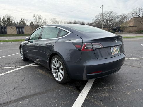 Used 2018 Tesla Model 3 Long Range image 9
