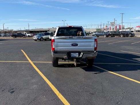 Used 2017 Ford F250 XLT image 6