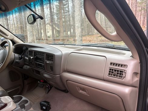 Used 2003 Ford Excursion Eddie Bauer image 22