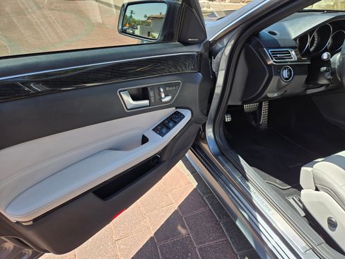 Used 2016 Mercedes-Benz E 350 4MATIC Sedan image 13