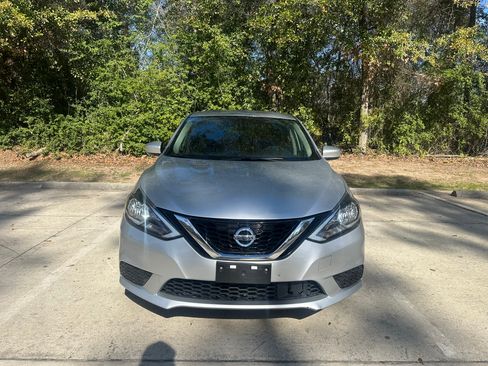 Used 2019 Nissan Sentra S image 2