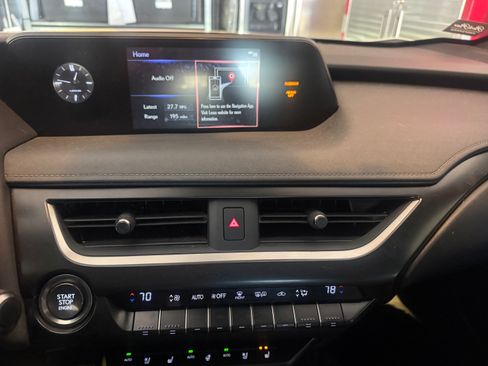 Used 2019 Lexus UX 200 F Sport image 14