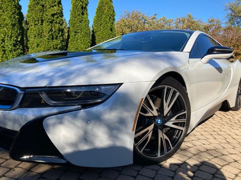Used 2016 BMW i8 image 1