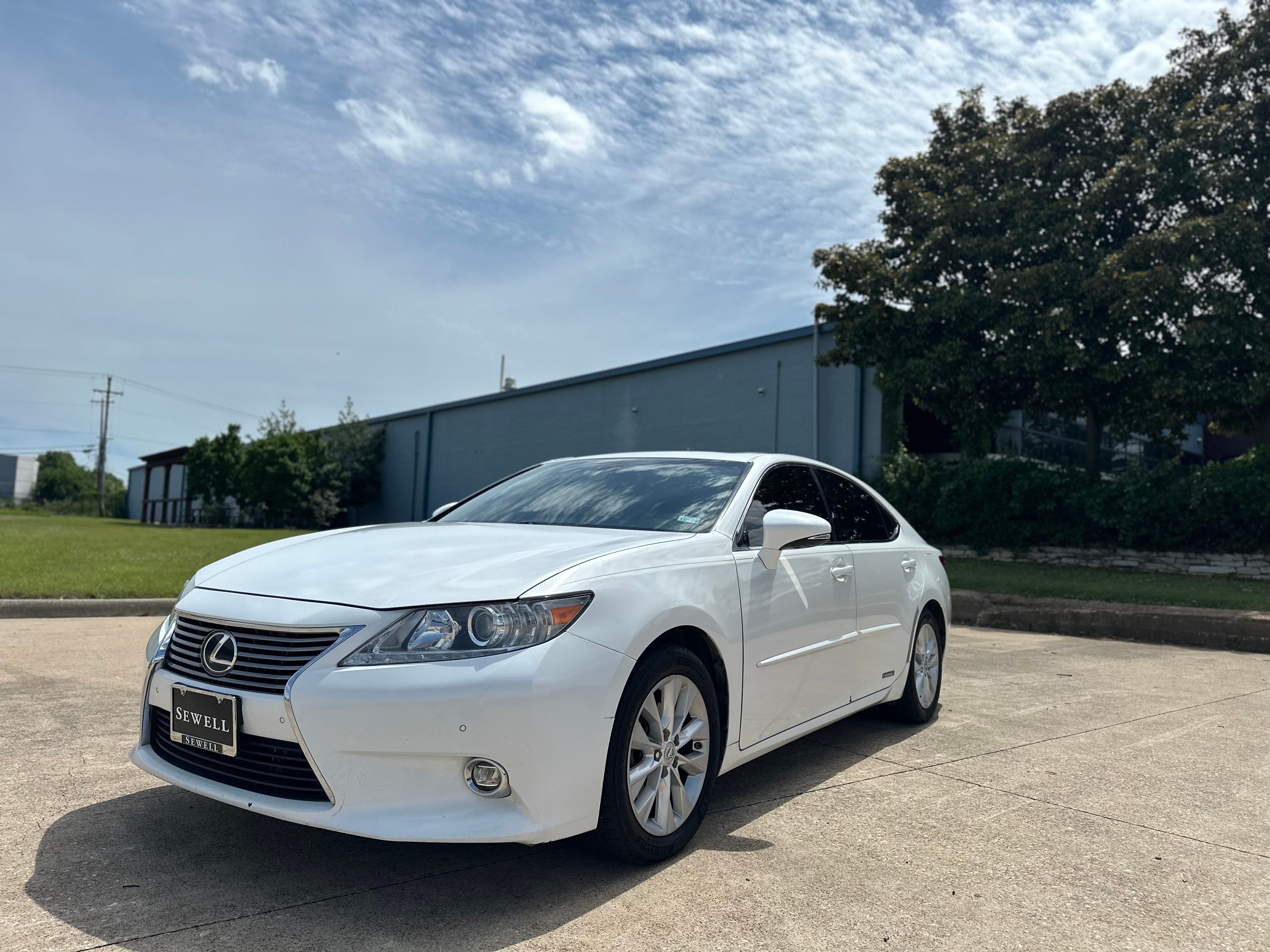 Used 2013 Lexus ES 300h w/ Luxury Pkg FWD image 20