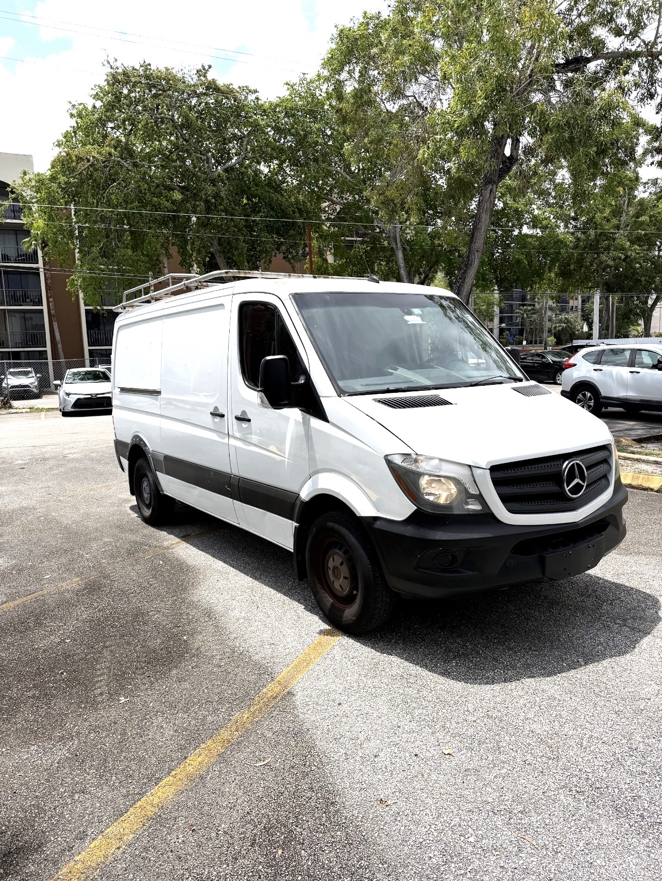 Used 2016 Mercedes-Benz Sprinter 2500 image 13