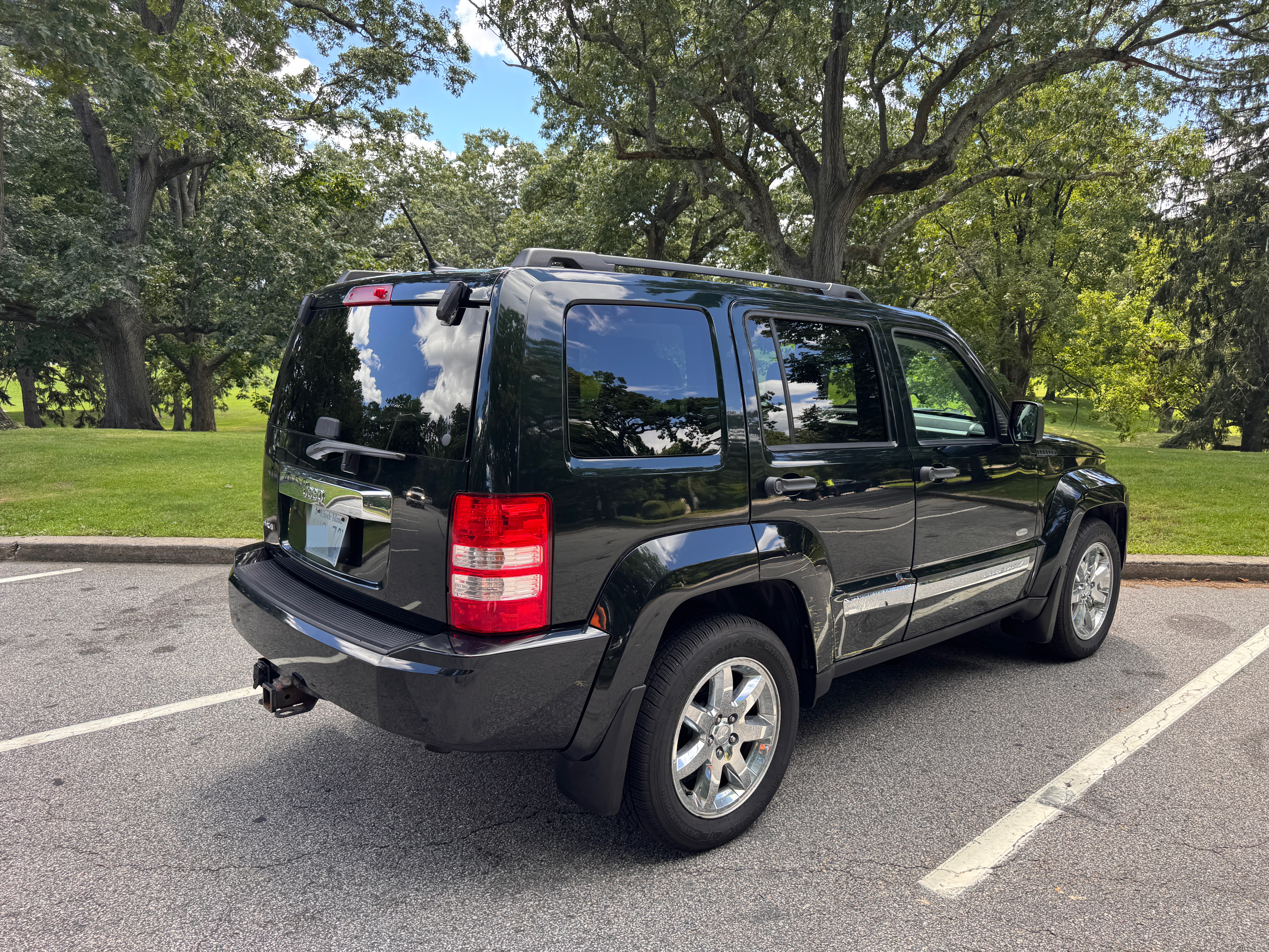 Used 2012 Jeep Liberty Sport AWD/4WD image 5