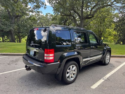 Used 2012 Jeep Liberty Sport AWD/4WD image 5