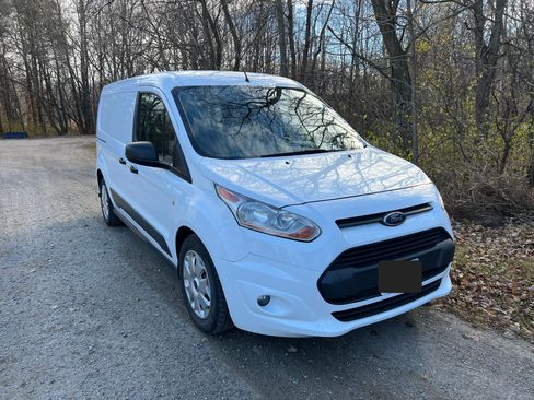 Used 2017 Ford Transit Connect XLT image 2