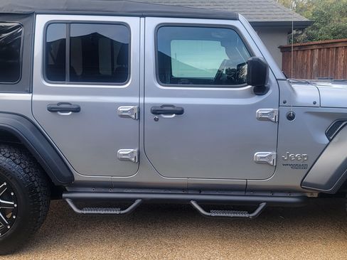 Used 2018 Jeep Wrangler Unlimited Sport S image 1