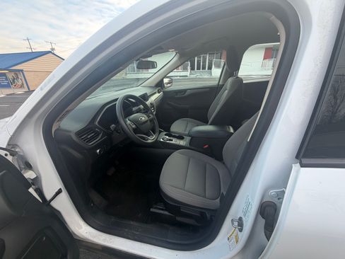 Used 2020 Ford Escape S image 4