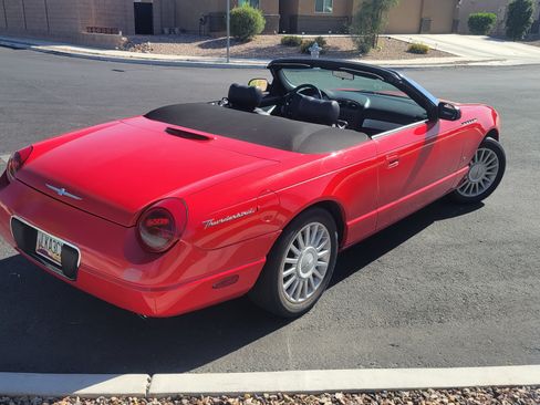 Used 2004 Ford Thunderbird image 13