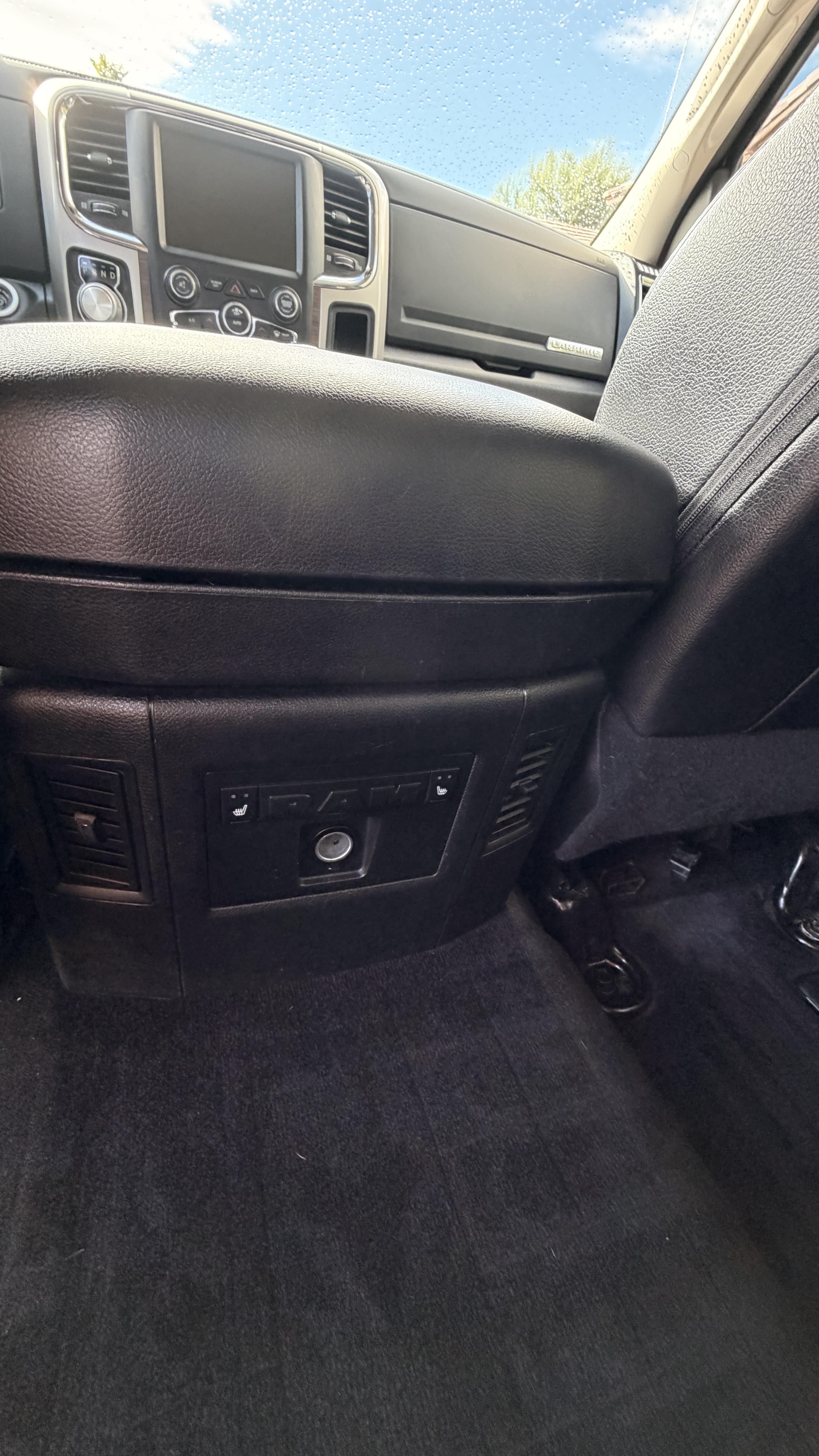 Used 2016 RAM 1500 Laramie AWD/4WD image 14