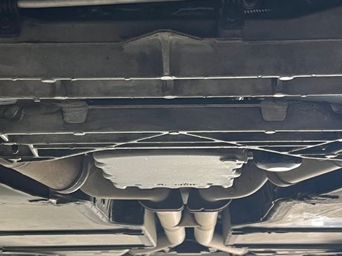 Used 2005 Cadillac XLR image 30